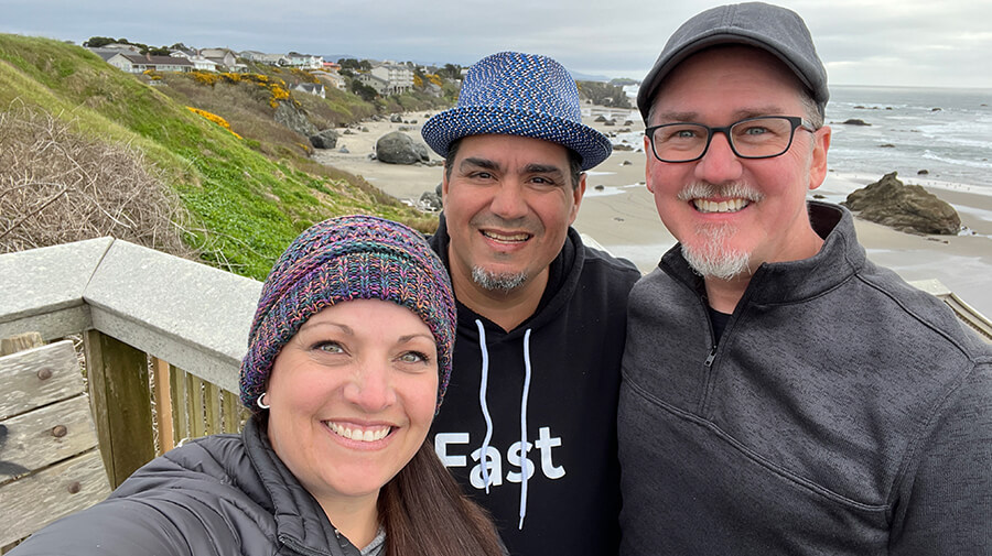 Jennifer Bourn exploring the Oregon coast with Chris Lema and Shawn Hesketh